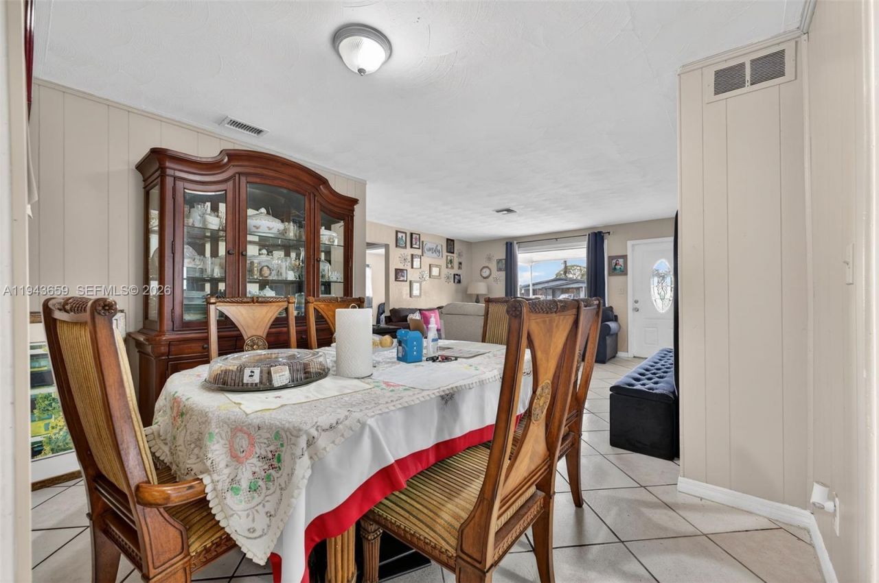 890 NW 35th Ave, Lauderhill, FL 33311 Photo