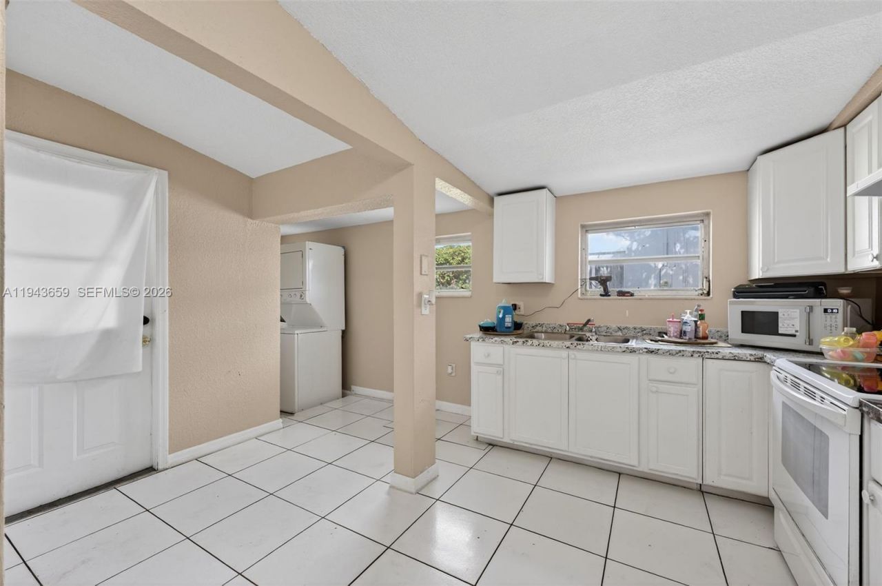 890 NW 35th Ave, Lauderhill, FL 33311 Photo