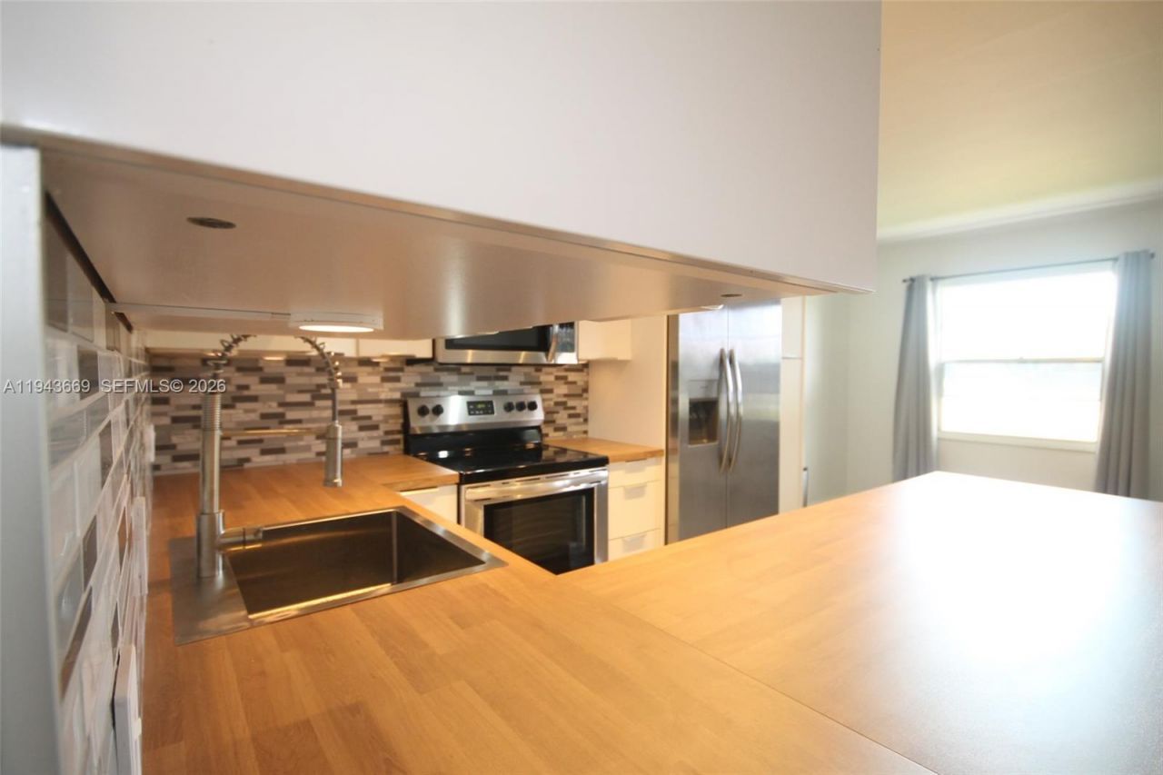 301 SW 135th Ave, Unit 113C, Pembroke Pines, FL 33027 Photo