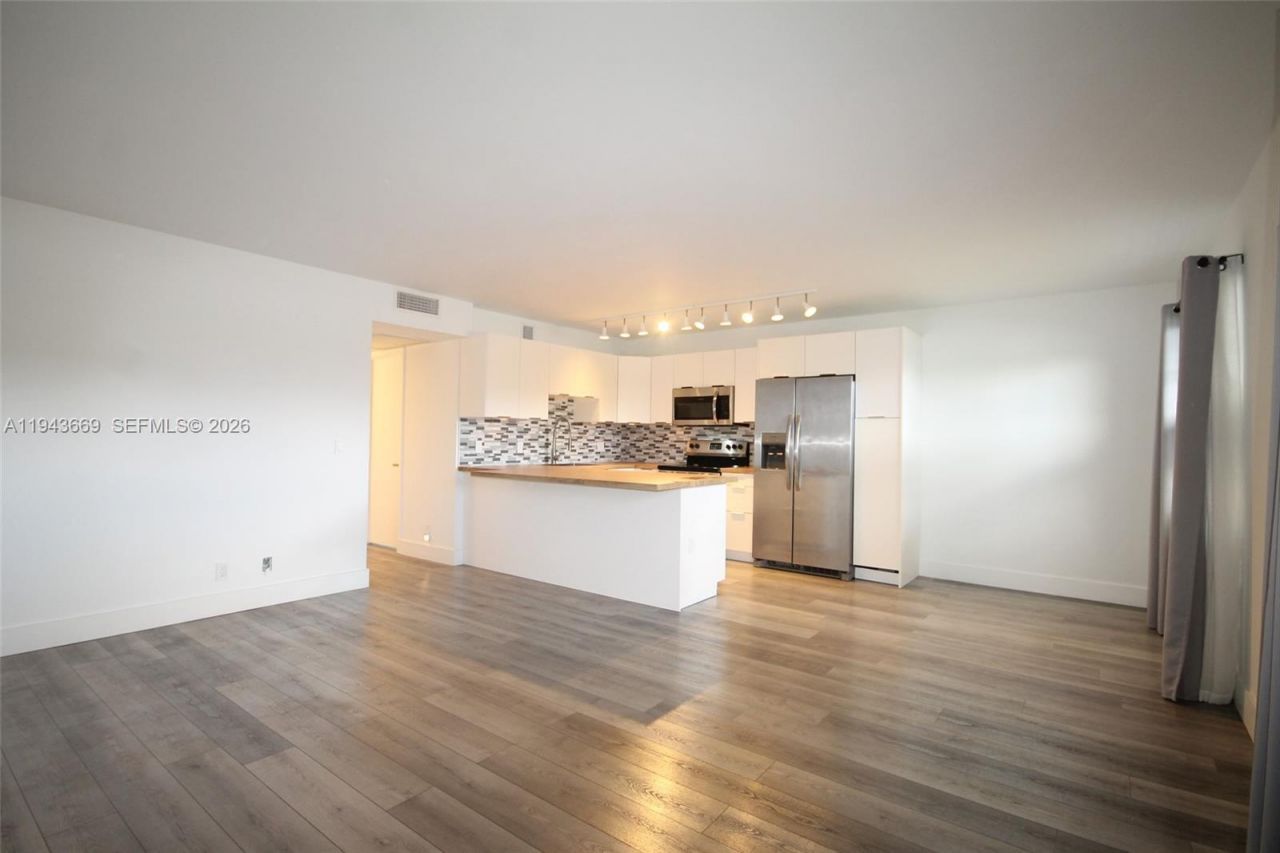 301 SW 135th Ave, Unit 113C, Pembroke Pines, FL 33027 Photo