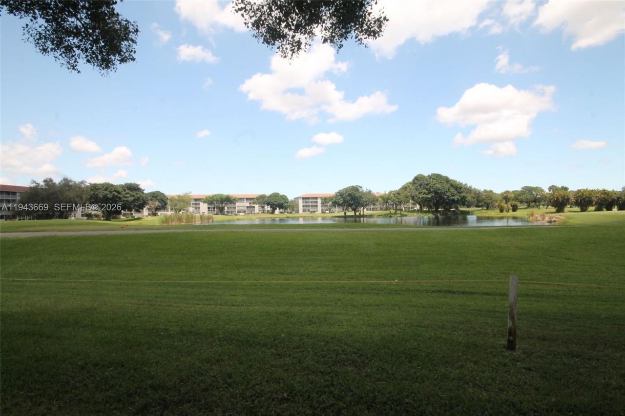 301 SW 135th Ave, Unit 113C, Pembroke Pines, FL 33027 Photo