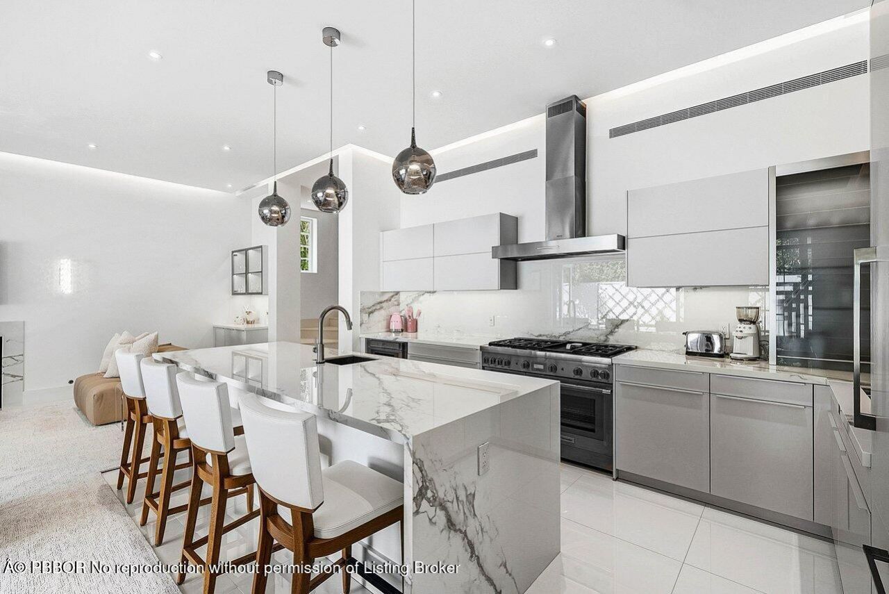 157 Peruvian Avenue, Palm Beach, FL 33480 Photo