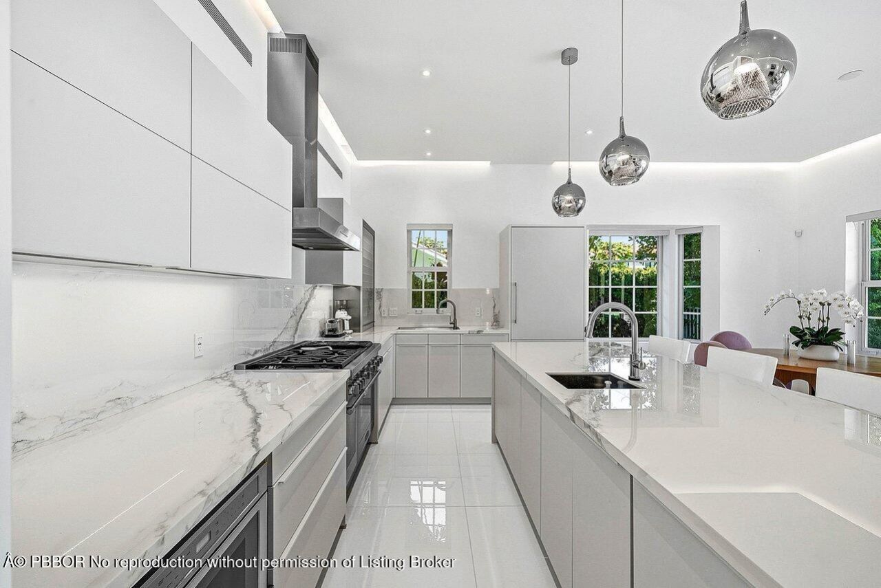 157 Peruvian Avenue, Palm Beach, FL 33480 Photo