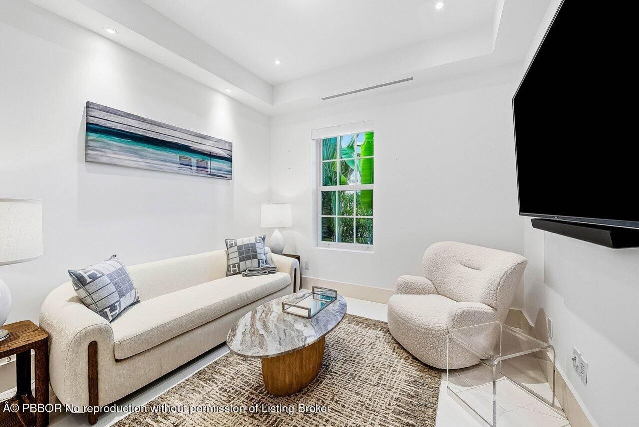 157 Peruvian Avenue, Palm Beach, FL 33480 Photo