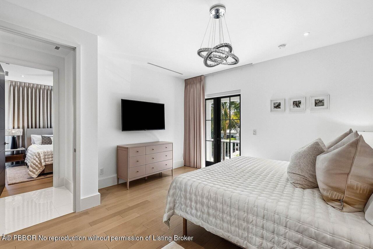 157 Peruvian Avenue, Palm Beach, FL 33480 Photo