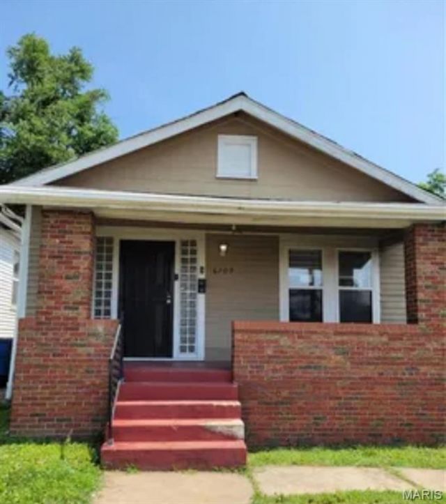 6709 Stratford Avenue, Saint Louis, MO 63121 Main Photo