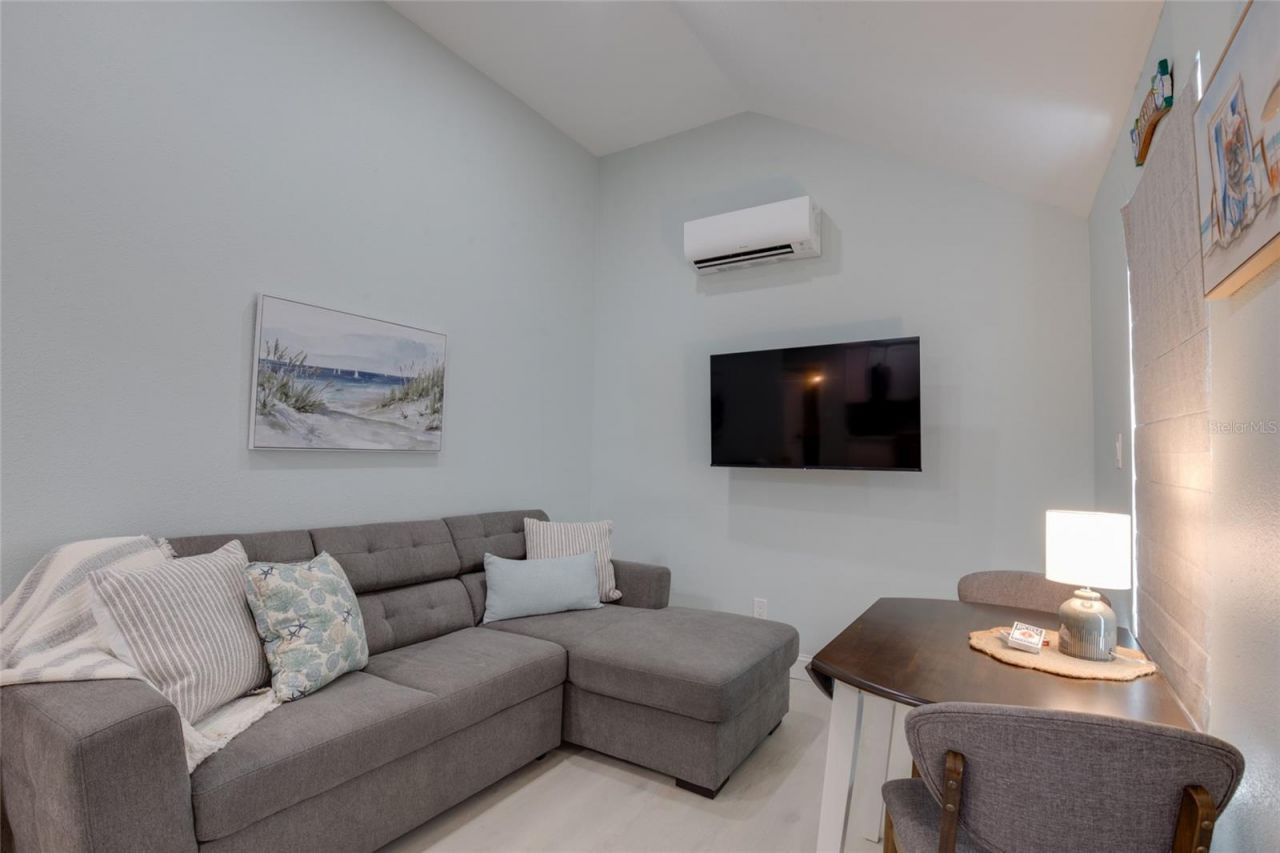 448 Locklie Street, Dunedin, FL 34698 Photo