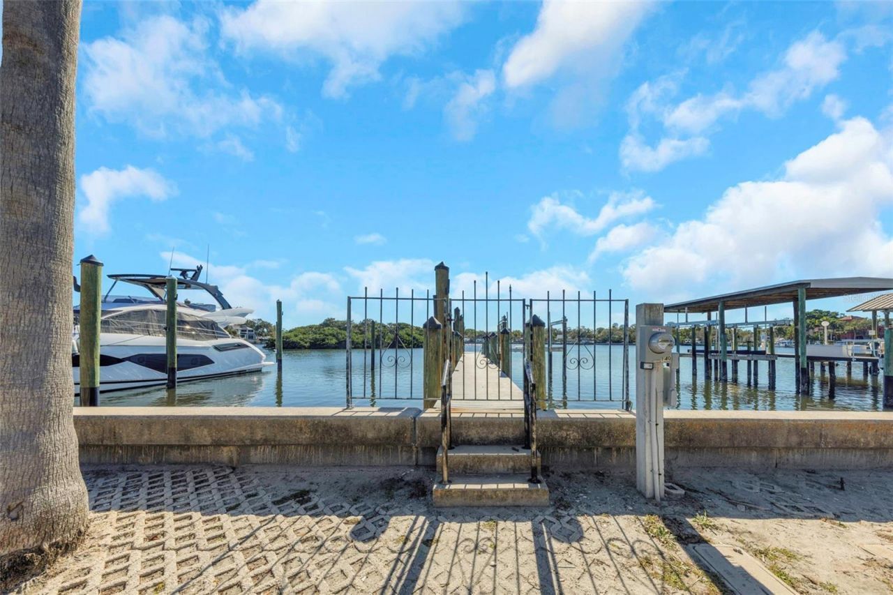 105 Estado Way Ne, Saint Petersburg, FL 33704 Photo