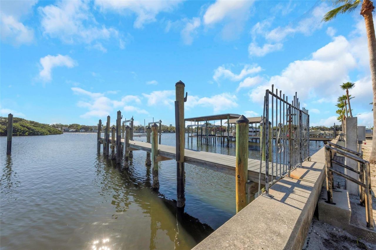 105 Estado Way Ne, Saint Petersburg, FL 33704 Photo