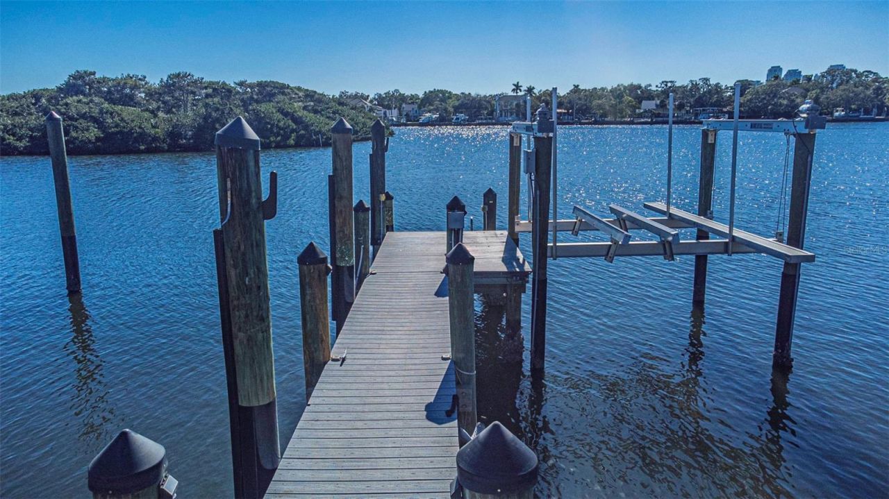 105 Estado Way Ne, Saint Petersburg, FL 33704 Photo