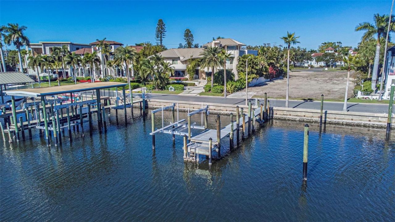 140 Brightwaters Boulevard Ne, Saint Petersburg, FL 33704 Photo