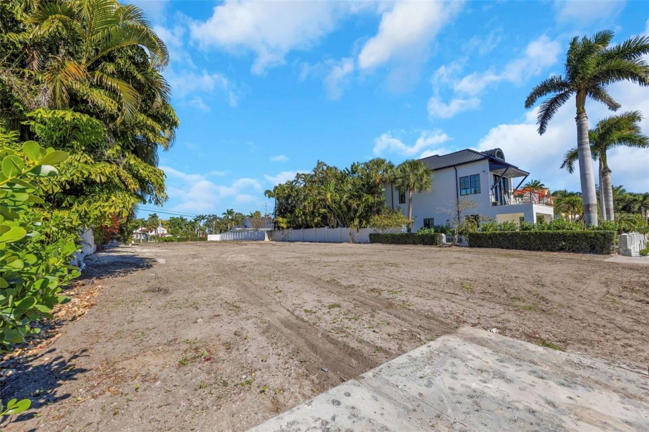 140 Brightwaters Boulevard Ne, Saint Petersburg, FL 33704 Photo