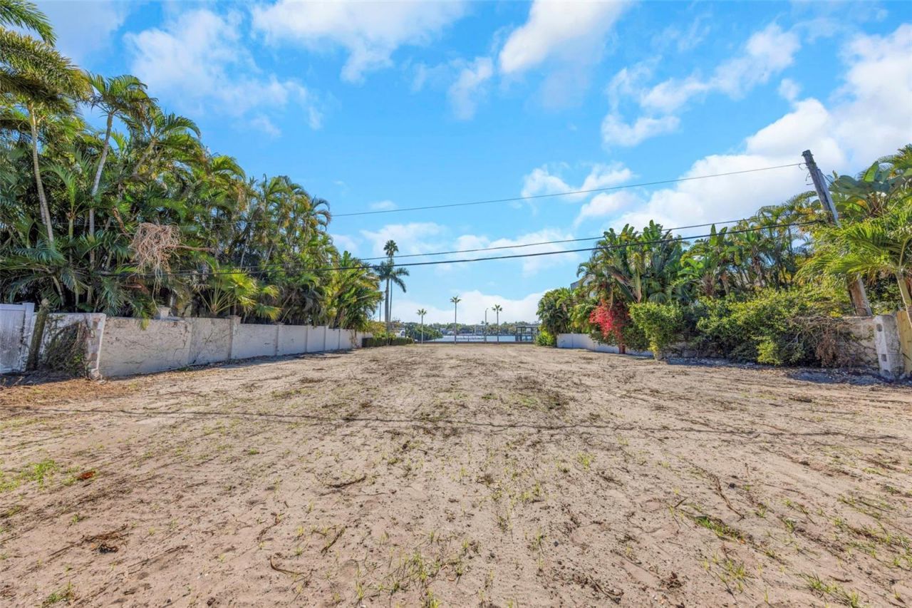 140 Brightwaters Boulevard Ne, Saint Petersburg, FL 33704 Photo