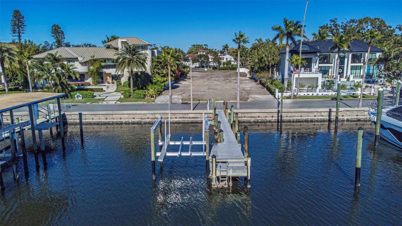 140 Brightwaters Boulevard Ne, Saint Petersburg, FL 33704 Photo