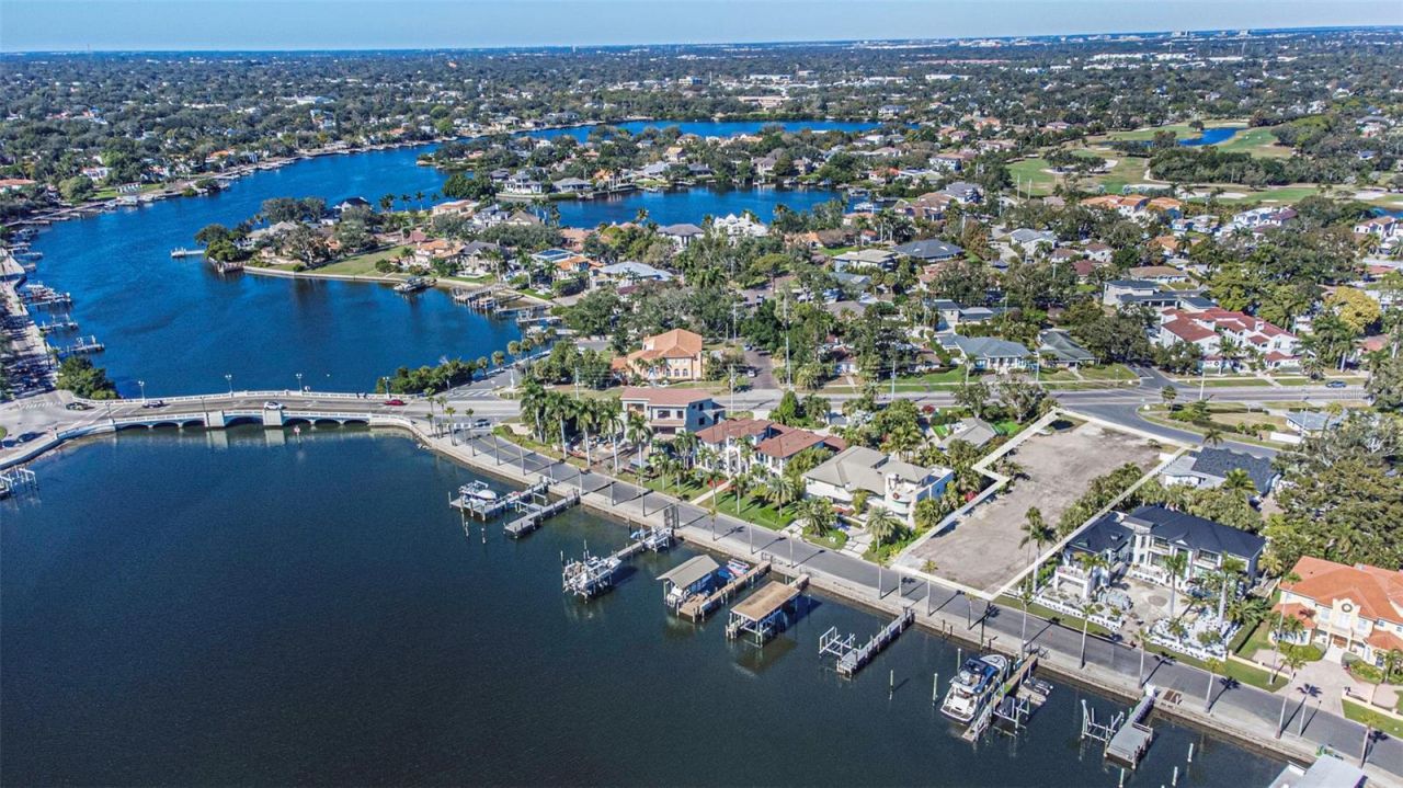 140 Brightwaters Boulevard Ne, Saint Petersburg, FL 33704 Photo