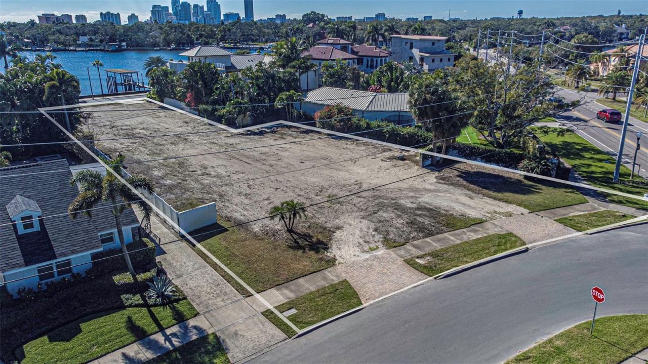 140 Brightwaters Boulevard Ne, Saint Petersburg, FL 33704 Photo