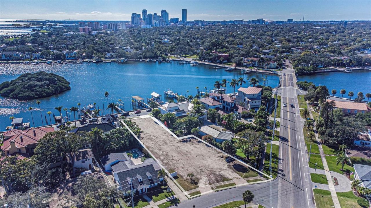 140 Brightwaters Boulevard Ne, Saint Petersburg, FL 33704 Photo