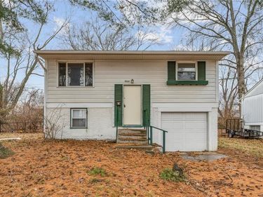 9608 Ditman Way, Kansas City, MO 64134