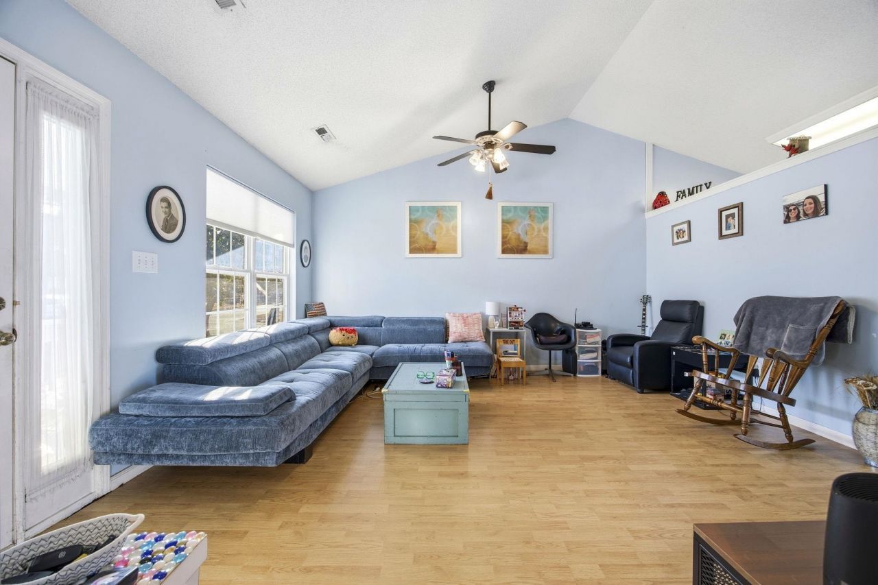 125 Marsh Rabbit Dr. Photo 5