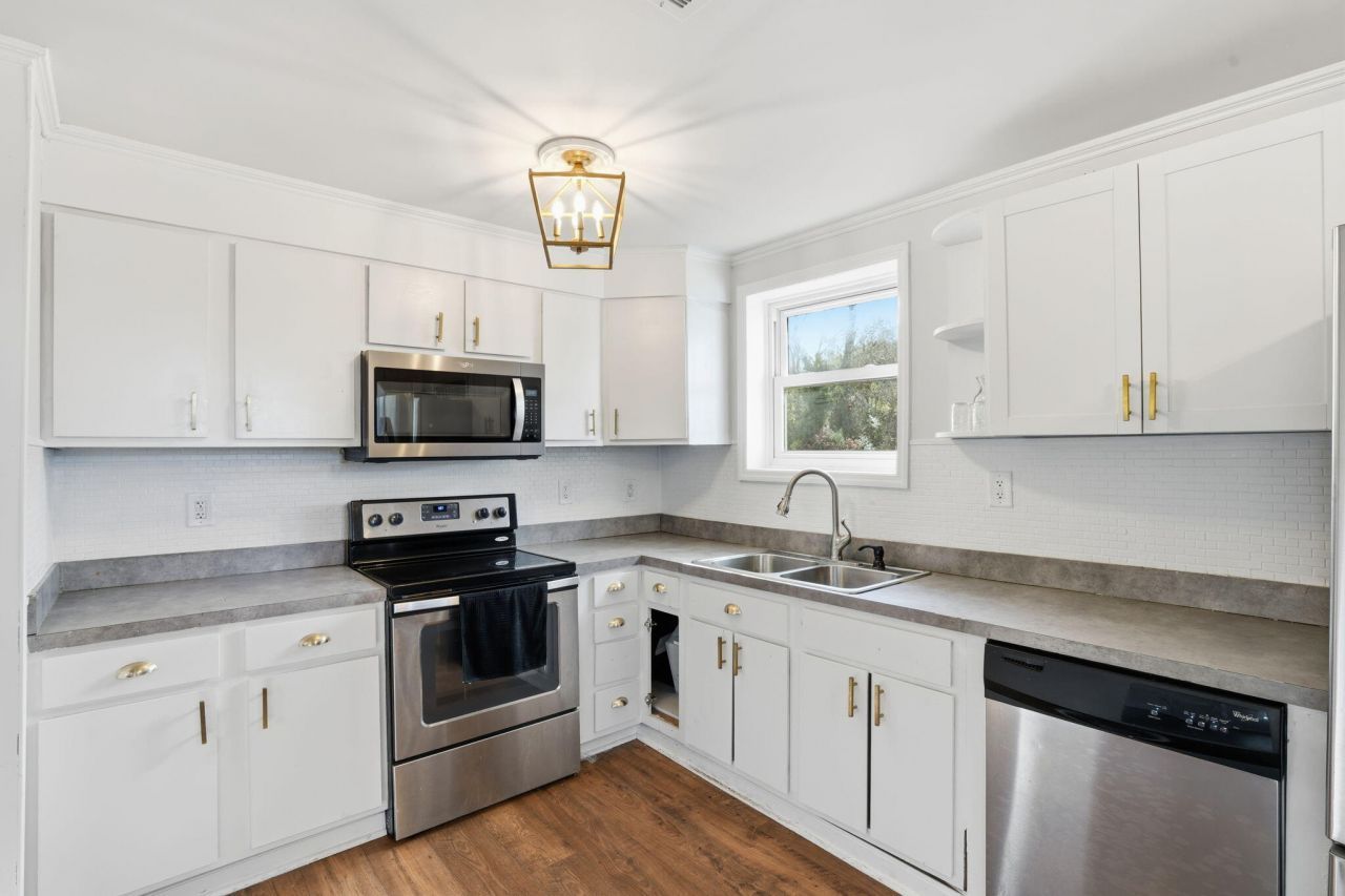 1733 Etheridge Road Photo 10