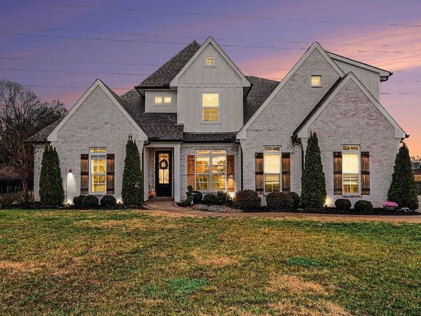 989 Westbrook Dr, Gallatin, TN 37066