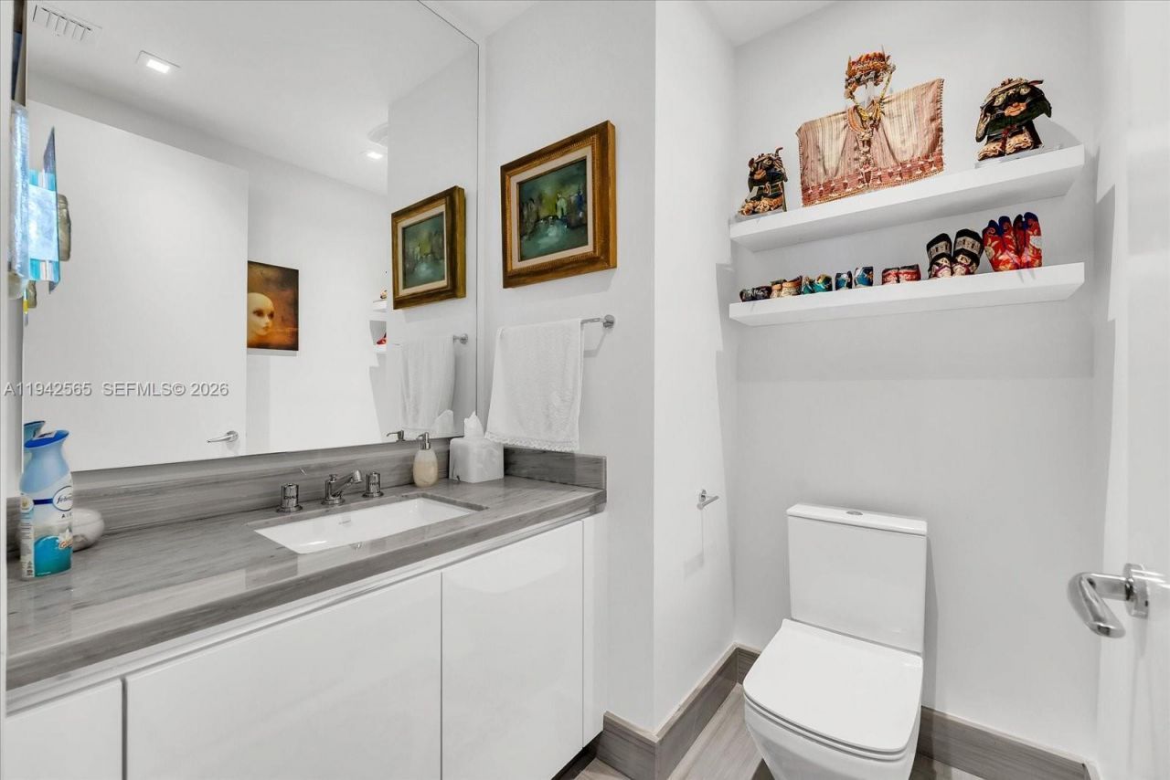 16901 Collins Ave, Unit 3803, Sunny Isles Beach, FL 33160 Photo