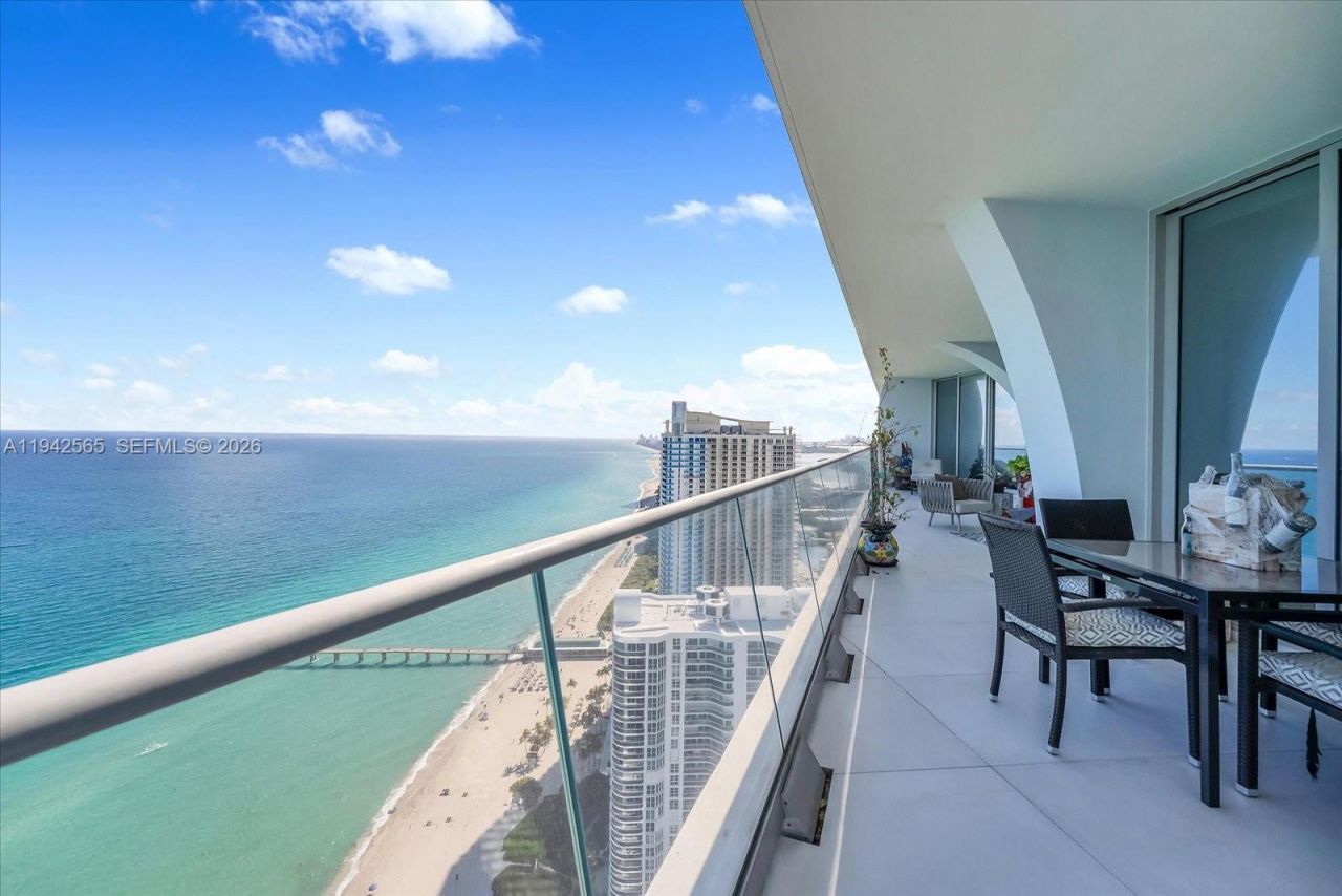 16901 Collins Ave, Unit 3803, Sunny Isles Beach, FL 33160 Photo