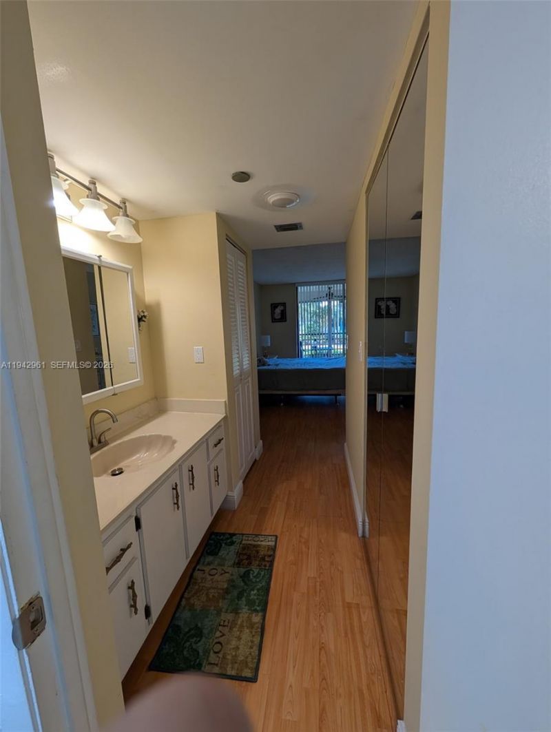 900 Saint Charles Pl , Unit L6, Pembroke Pines, FL 33026 Photo