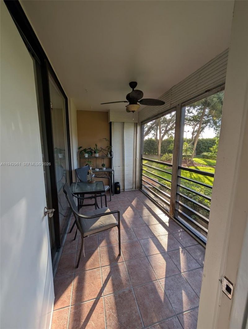 900 Saint Charles Pl , Unit L6, Pembroke Pines, FL 33026 Photo