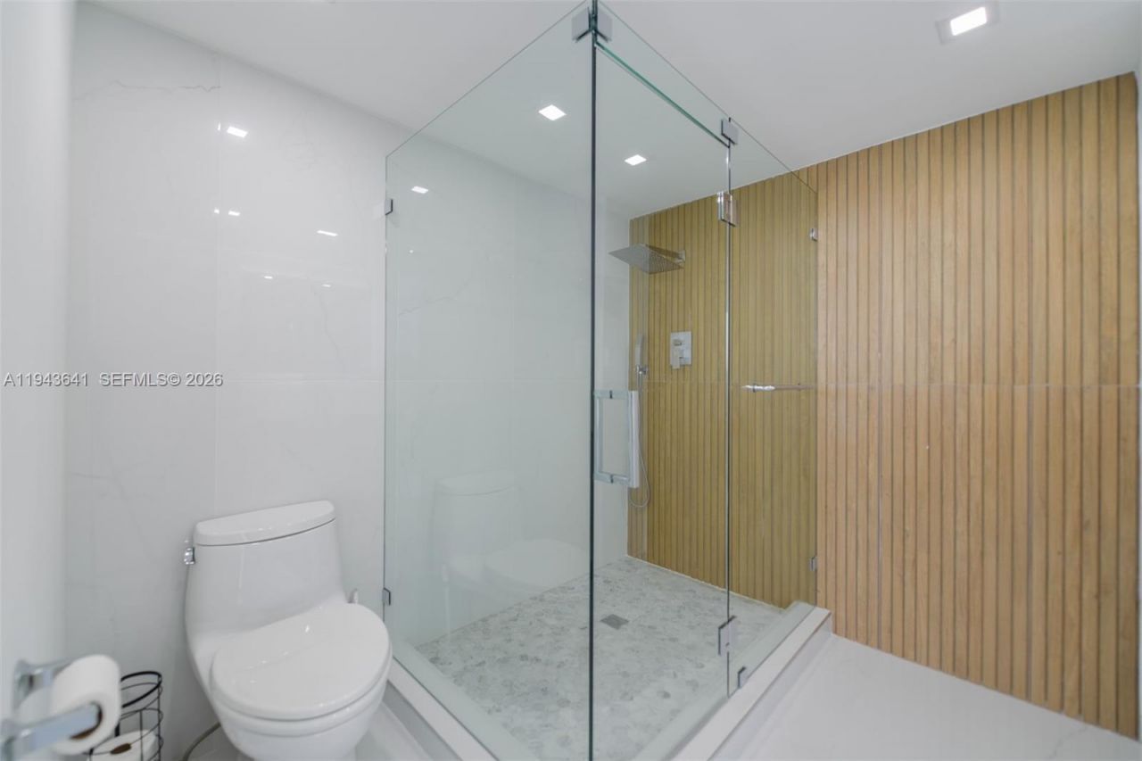 10275 Collins Ave, Unit 731, Bal Harbour, FL 33154 Photo