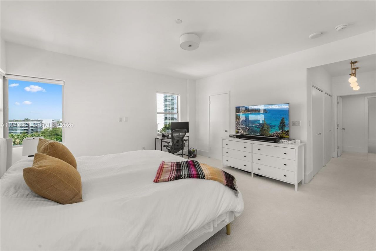 16 Island Ave, Unit 7D, Miami Beach, FL 33139 Photo