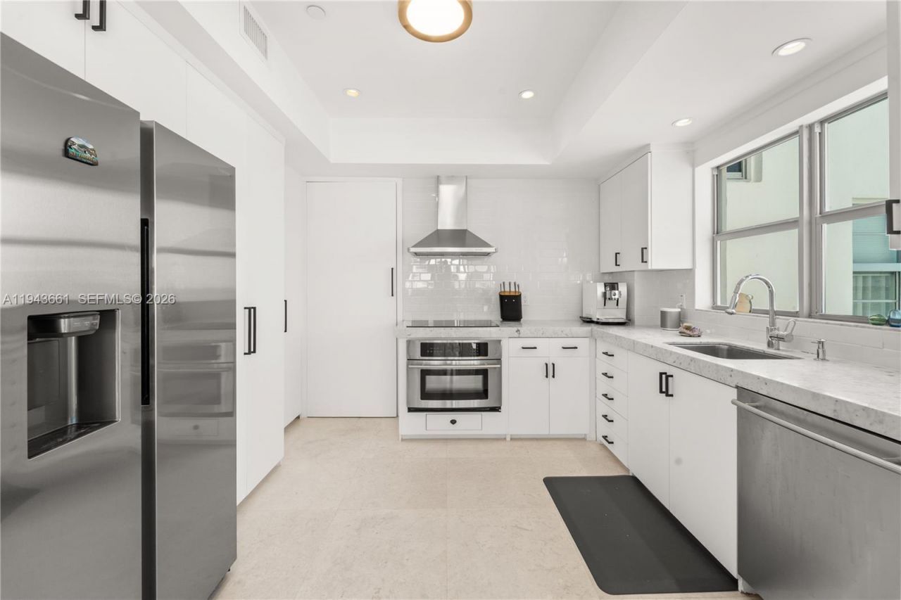 16 Island Ave, Unit 7D, Miami Beach, FL 33139 Photo