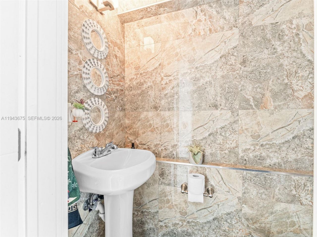 11415 SW 56th St , Miami, FL 33165 Photo