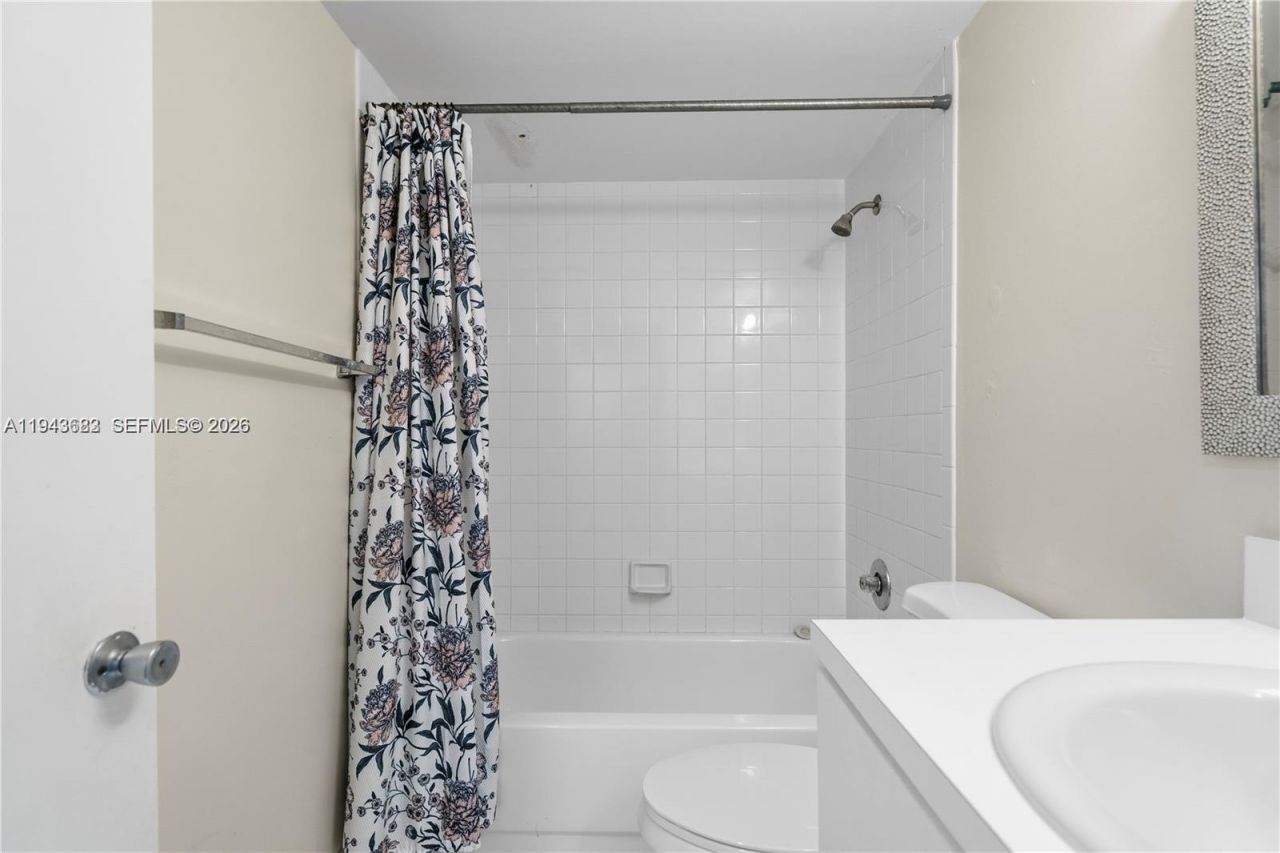 251 SW 132nd Way, Unit 117H, Pembroke Pines, FL 33027 Photo