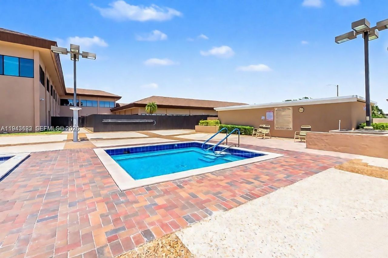 251 SW 132nd Way, Unit 117H, Pembroke Pines, FL 33027 Photo