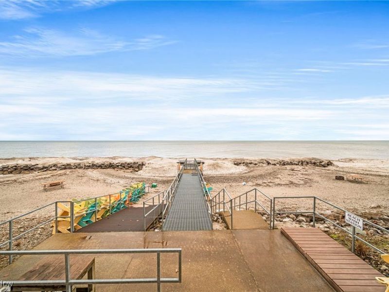 4699 Lake Rd, Unit 401, Geneva on the Lake, OH 44041 Photo 10