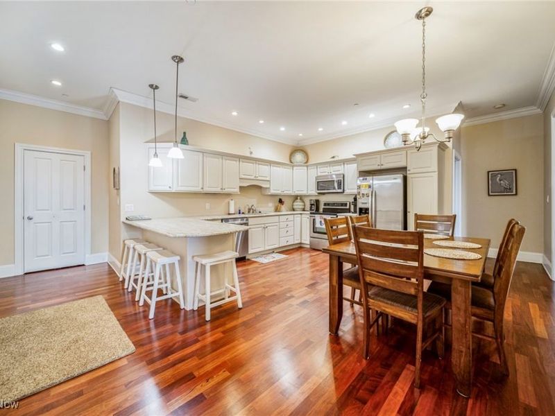 4699 Lake Rd, Unit 401, Geneva on the Lake, OH 44041 Photo 12