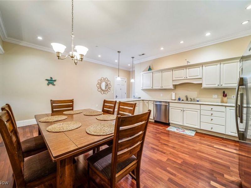 4699 Lake Rd, Unit 401, Geneva on the Lake, OH 44041 Photo 14