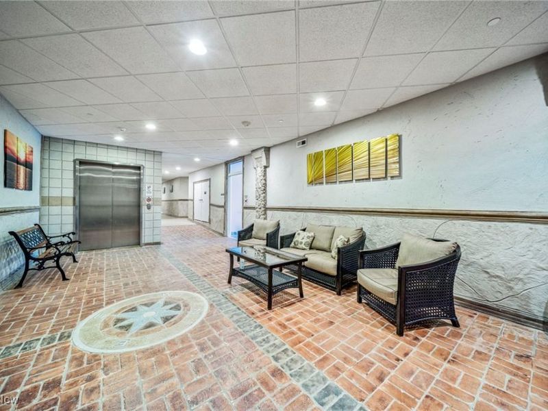 4699 Lake Rd, Unit 401, Geneva on the Lake, OH 44041 Photo 33