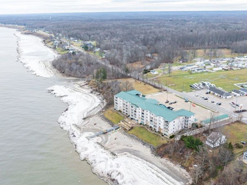 4699 Lake Rd, Unit 401, Geneva on the Lake, OH 44041 Photo 37