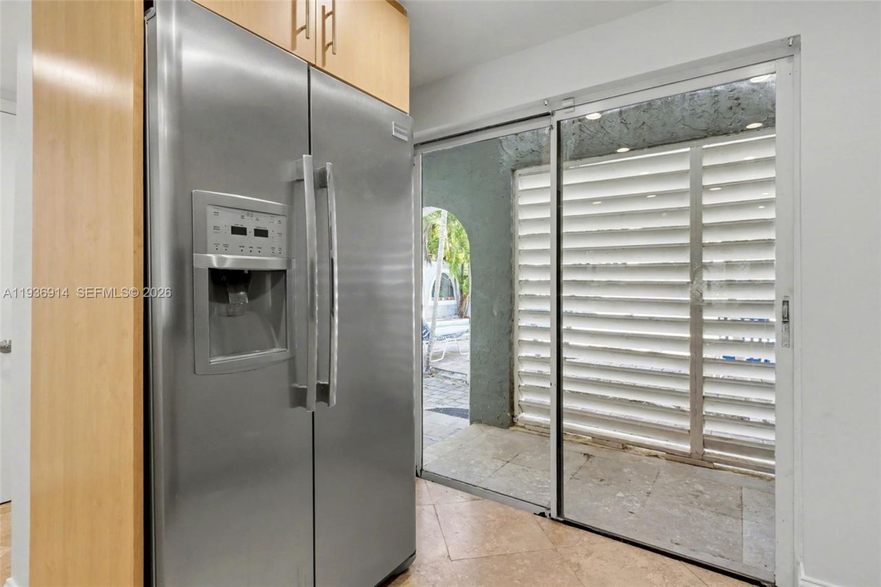 523 NE 38th St, Unit 6, Miami, FL 33137 Photo