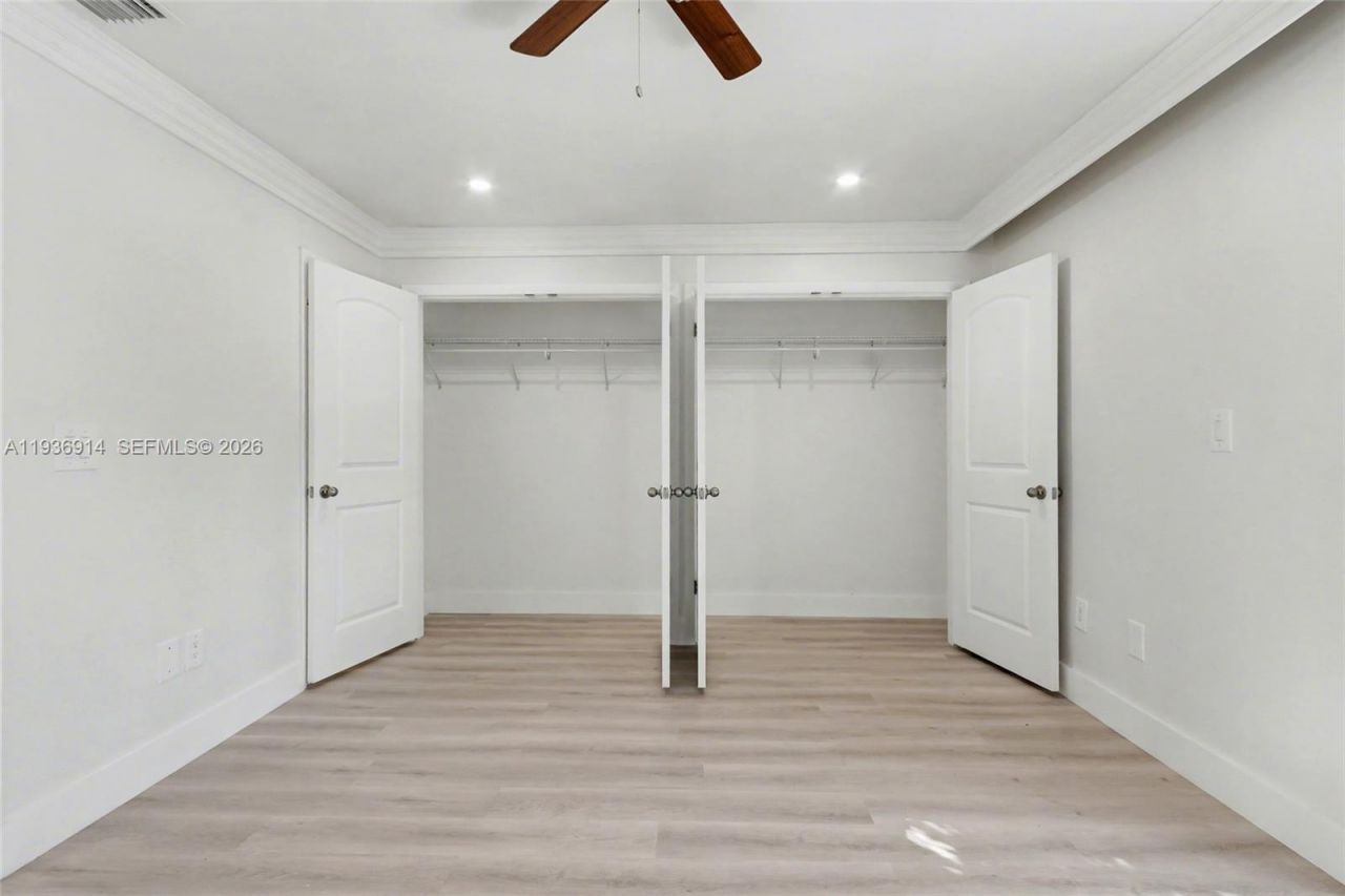 523 NE 38th St, Unit 6, Miami, FL 33137 Photo