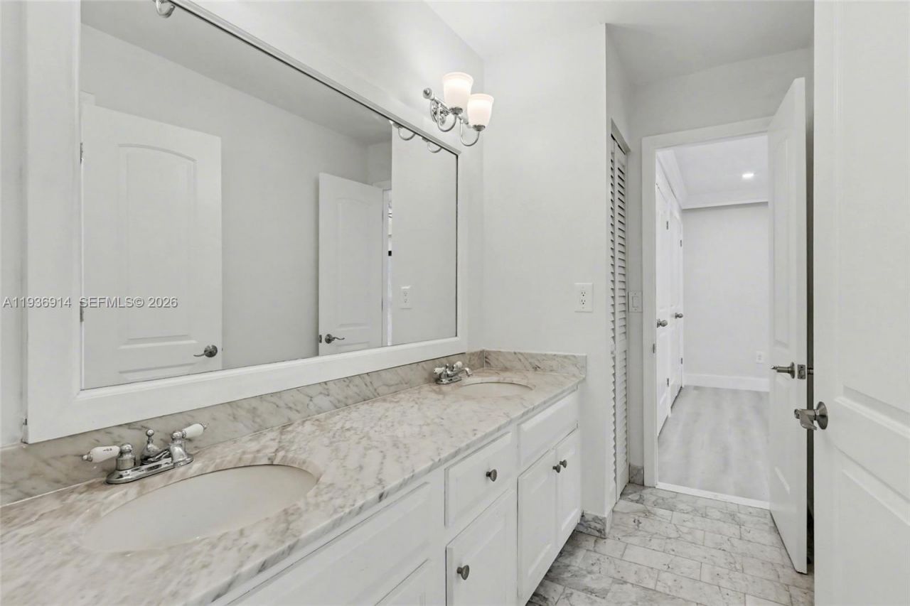 523 NE 38th St, Unit 6, Miami, FL 33137 Photo