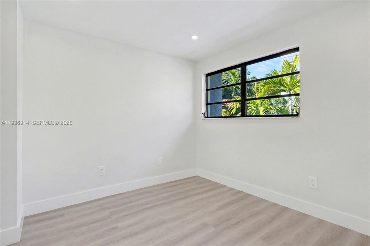523 NE 38th St, Unit 6, Miami, FL 33137 Photo