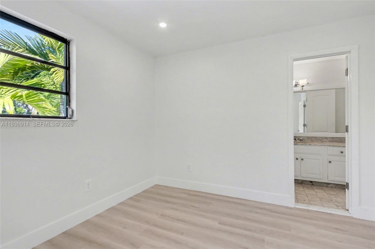 523 NE 38th St, Unit 6, Miami, FL 33137 Photo