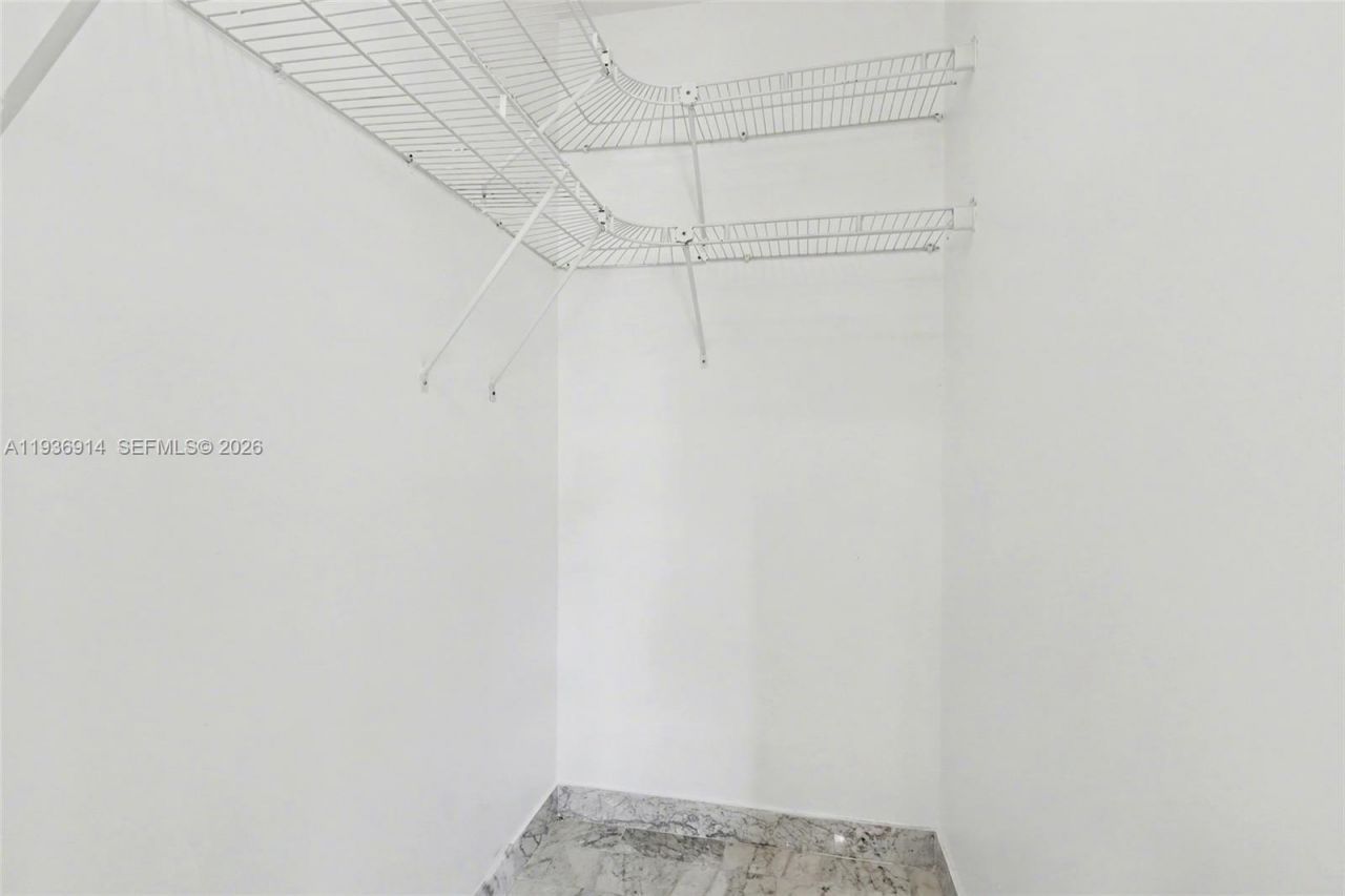 523 NE 38th St, Unit 6, Miami, FL 33137 Photo