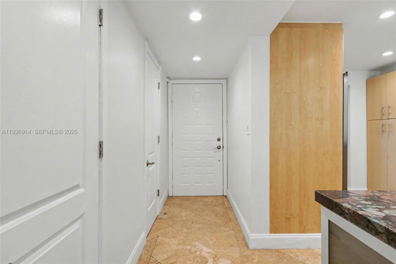 523 NE 38th St, Unit 6, Miami, FL 33137 Photo