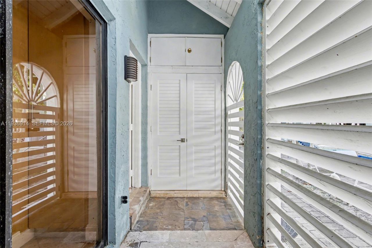 523 NE 38th St, Unit 6, Miami, FL 33137 Photo