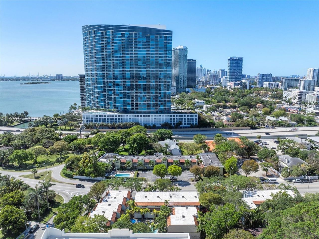 523 NE 38th St, Unit 6, Miami, FL 33137 Photo