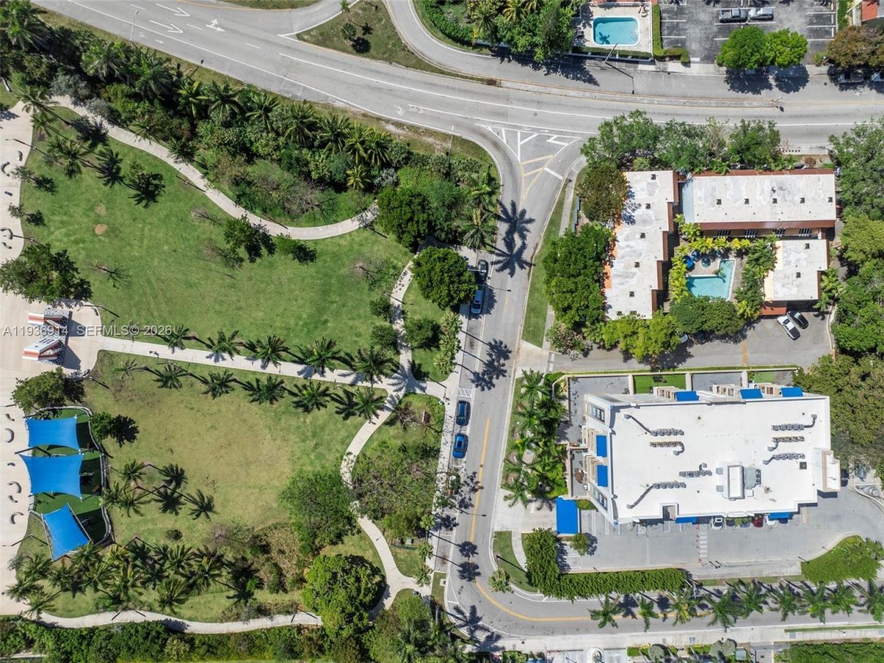 523 NE 38th St, Unit 6, Miami, FL 33137 Photo